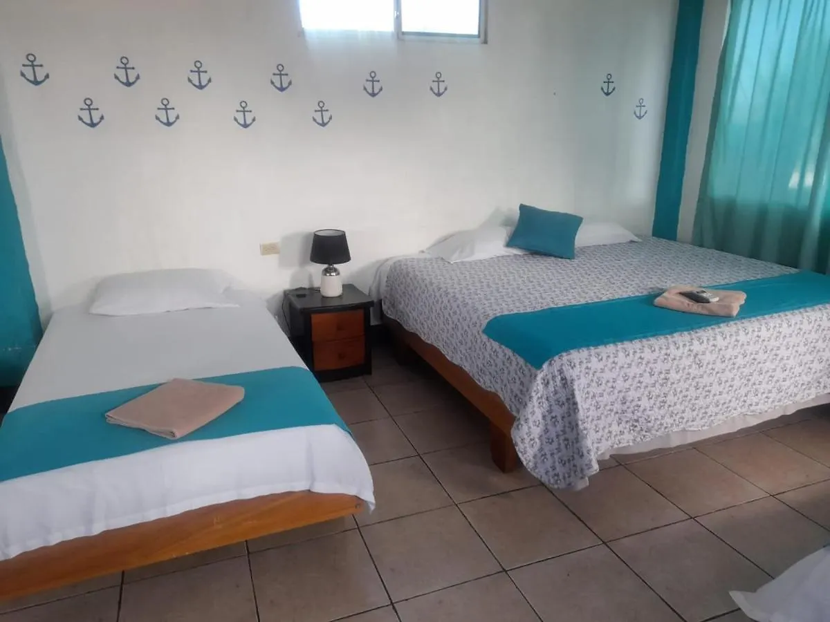 Descanso Del Petrel Hotel Puerto Ayora  Ecuador